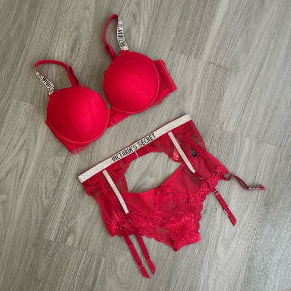 NWOT VICTORIA’S SECRET VERY SEXY PUSH UP SHINE STRAP BRA+ GARTER+ PANTY, 34D/S - Picture 1 of 4